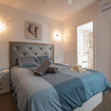 Casa Anemona With Terrace Shared Pool Sea Views And Free Wifi Apartament Puerto del Carmen (Lanzarote)