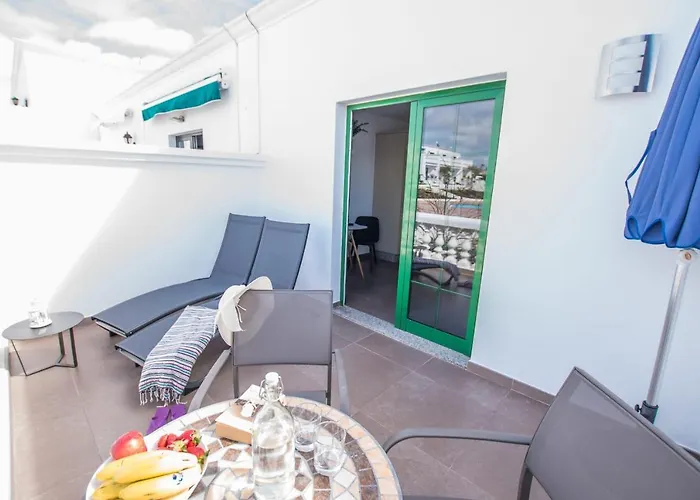 Апартаменты Casa Anemona With Terrace Shared Pool Sea Views And Free Wifi *